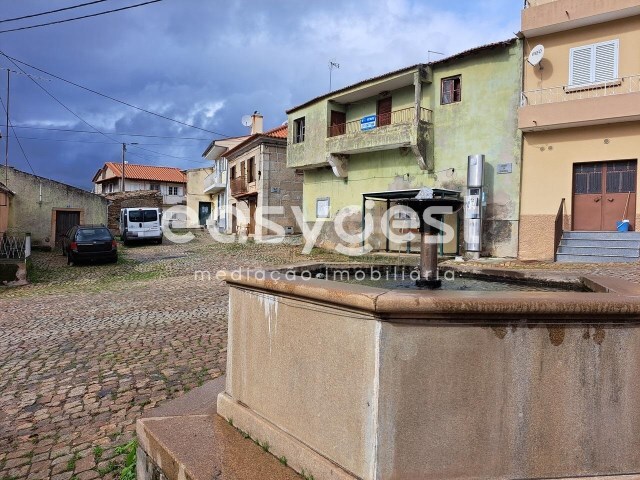 Moradia T3 - Felgar, Torre de Moncorvo, Bragan�a - Imagem grande