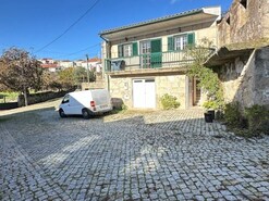 Moradia T3 - Lousa, Torre de Moncorvo, Bragan�a