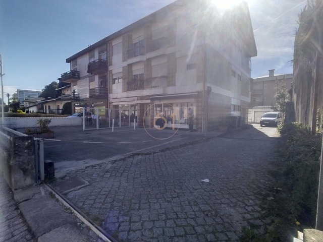 Pr�dio T0 - �guas Santas, Maia, Porto - Imagem grande