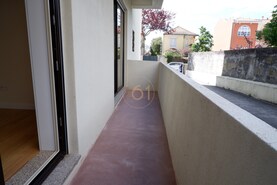 Apartamento T3 - Lordelo do Ouro, Porto, Porto - Miniatura: 41/43