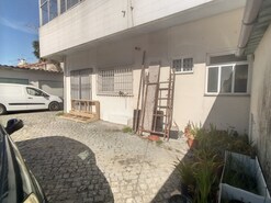 Pr�dio T0 - �guas Santas, Maia, Porto - Miniatura: 12/29