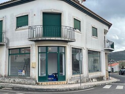 Comrcio - Alqueido da Serra, Porto de Ms, Leiria