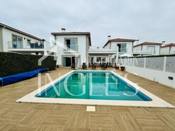 Moradia T4 - Amoreira, �bidos, Leiria