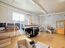 Armaz�m T0 - Almoster, Santar�m, Santar�m - Miniatura: 12/24