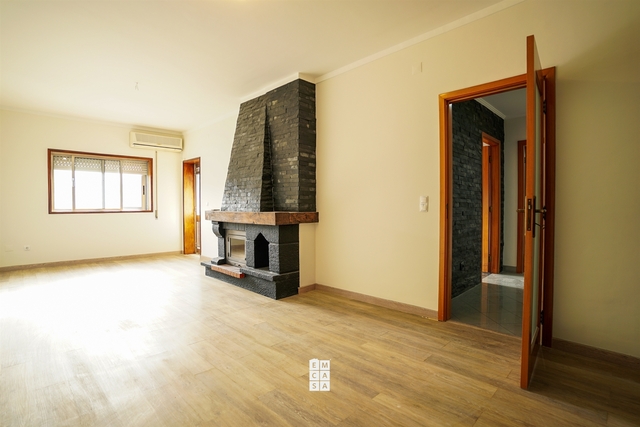 Apartamento T3 - S�o Pedro de Castel�es, Vale de Cambra, Aveiro - Imagem grande