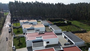 Moradia T3 - Loureiro, Oliveira de Azem�is, Aveiro - Miniatura: 7/24