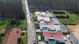 Moradia T3 - Loureiro, Oliveira de Azem�is, Aveiro - Miniatura: 18/24