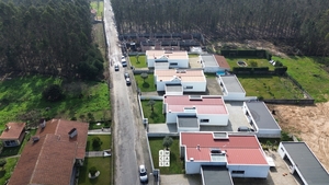 Moradia T3 - Loureiro, Oliveira de Azem�is, Aveiro - Miniatura: 19/24