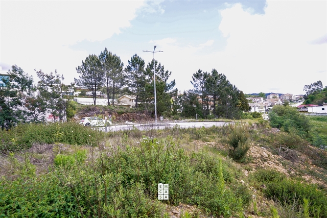 Terreno Urbano T0 - Nogueira do Cravo, Oliveira de Azem�is, Aveiro - Imagem grande
