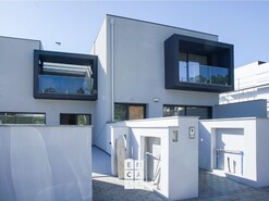 Moradia T3 - Lob�o, Santa Maria da Feira, Aveiro