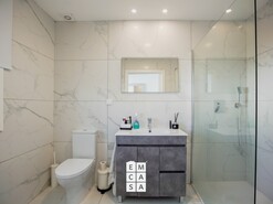 Moradia T3 - S�o Jo�o da Madeira, S�o Jo�o da Madeira, Aveiro - Miniatura: 18/20