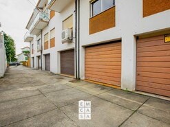 Garagem - Santa Maria da Feira, Santa Maria da Feira, Aveiro