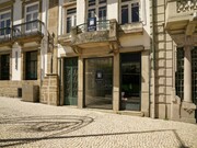 Prdio - Oliveira, So Paio e So Sebastio, Guimares, Braga - Miniatura: 2/9
