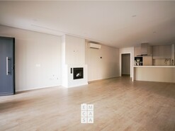 Apartamento T2 - Santiago de Riba-Ul, Oliveira de Azem�is, Aveiro