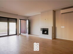 Apartamento T2 - Santiago de Riba-Ul, Oliveira de Azem�is, Aveiro - Miniatura: 1/24