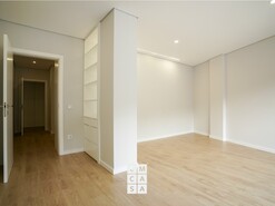 Apartamento T2 - Santiago de Riba-Ul, Oliveira de Azem�is, Aveiro - Miniatura: 15/24
