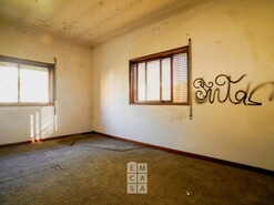 Pr�dio T0 - S�o Jo�o da Madeira, S�o Jo�o da Madeira, Aveiro - Miniatura: 11/21