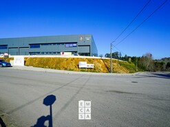 Armaz�m T0 - Pinheiro da Bemposta, Oliveira de Azem�is, Aveiro - Miniatura: 2/17