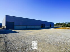 Armaz�m T0 - Pinheiro da Bemposta, Oliveira de Azem�is, Aveiro - Miniatura: 5/17