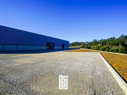 Armaz�m T0 - Pinheiro da Bemposta, Oliveira de Azem�is, Aveiro - Miniatura: 6/17