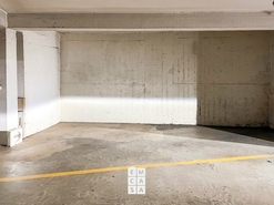 Garagem T0 - Santiago de Riba-Ul, Oliveira de Azem�is, Aveiro - Miniatura: 5/10