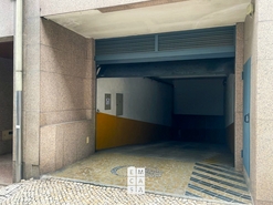 Garagem T0 - Santiago de Riba-Ul, Oliveira de Azem�is, Aveiro - Miniatura: 9/10