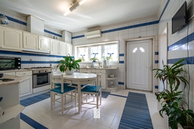 Moradia T5 - Santiago de Riba-Ul, Oliveira de Azem�is, Aveiro - Miniatura: 13/24