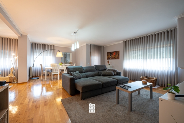 Apartamento T4 - S�o Jo�o da Madeira, S�o Jo�o da Madeira, Aveiro - Imagem grande