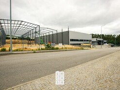 Armaz�m T0 - Escap�es, Santa Maria da Feira, Aveiro - Miniatura: 2/16