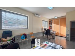 Armaz�m T0 - Santiago de Riba-Ul, Oliveira de Azem�is, Aveiro - Miniatura: 7/24