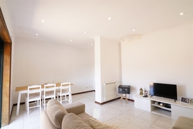 Apartamento T2 - Nogueira do Cravo, Oliveira de Azem�is, Aveiro - Miniatura: 3/20