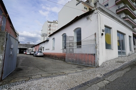 Armaz�m T0 - Santiago de Riba-Ul, Oliveira de Azem�is, Aveiro - Miniatura: 22/24