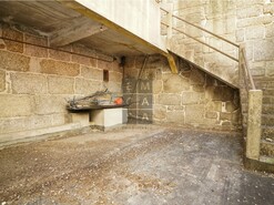 Pr�dio T0 - Oliveira, S�o Paio e S�o Sebasti�o, Guimar�es, Braga - Miniatura: 23/24