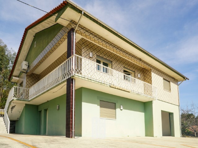 Moradia T3 - Pinheiro da Bemposta, Oliveira de Azemis, Aveiro - Imagem grande