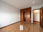 Apartamento T2 - Oliveira de Azemeis, Oliveira de Azemis, Aveiro - Miniatura: 8/9