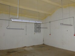 Armaz�m T0 - Santiago de Riba-Ul, Oliveira de Azem�is, Aveiro - Miniatura: 4/21