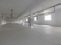 Armaz�m T0 - Santiago de Riba-Ul, Oliveira de Azem�is, Aveiro - Miniatura: 17/21