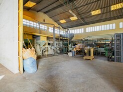 Armaz�m T0 - Lourosa, Santa Maria da Feira, Aveiro - Miniatura: 8/24