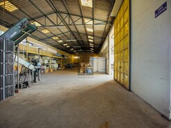 Armaz�m T0 - Lourosa, Santa Maria da Feira, Aveiro - Miniatura: 10/24