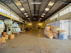 Armaz�m T0 - Lourosa, Santa Maria da Feira, Aveiro - Miniatura: 11/24