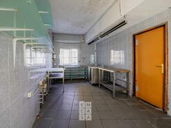 Loja T0 - Santiago de Riba-Ul, Oliveira de Azem�is, Aveiro - Miniatura: 15/20