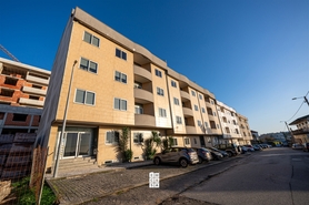 Apartamento T3 - Santiago de Riba-Ul, Oliveira de Azem�is, Aveiro - Miniatura: 1/24