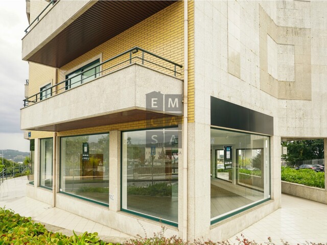 Loja T0 - Santiago de Riba-Ul, Oliveira de Azem�is, Aveiro - Imagem grande