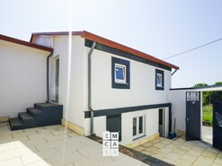 Moradia T3 - Pinheiro da Bemposta, Oliveira de Azemis, Aveiro