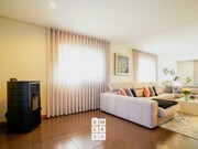 Moradia T4 - Oliveira de Azemeis, Oliveira de Azemis, Aveiro - Miniatura: 3/9