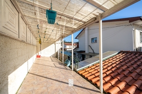 Moradia T4 - Santiago de Riba-Ul, Oliveira de Azem�is, Aveiro - Miniatura: 9/24