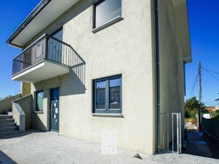 Apartamento T2 - Milheirs de Poiares, Santa Maria da Feira, Aveiro