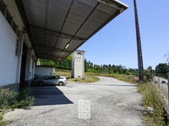 Armaz�m T0 - Vila de Cucuj�es, Oliveira de Azem�is, Aveiro - Miniatura: 5/24