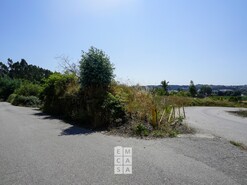 Armaz�m T0 - Vila de Cucuj�es, Oliveira de Azem�is, Aveiro - Miniatura: 9/24