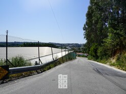 Armaz�m T0 - Vila de Cucuj�es, Oliveira de Azem�is, Aveiro - Miniatura: 11/24